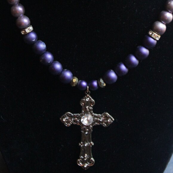 Beaded Necklace - Picture 1 of 7